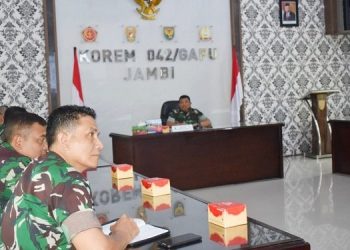 Kasi Perencanaan Korem 042/Gapu Kolonel Inf Maskun Nafik, S.H pimpin rapat Tim Pokja Zona Integritas (Dok. Penrem042/Gapu)