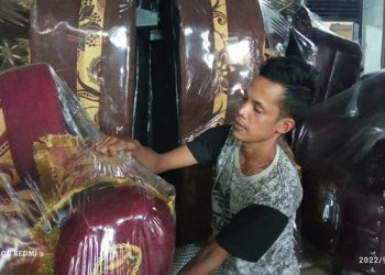 Salah satu seorang Pekerja Industri yang mengalami Dampak dari Kenaikan BBM (foto : Ega)