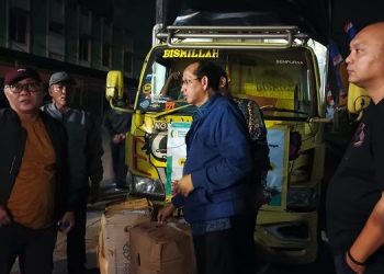 Dirreskrimsus Polda Jambi Kombes Pol Christian Tory mengawal langsung operasi pasar di tiga pasar tradisional dalam rangka menjaga stabilitas harga di pasar (Dok.Istimewa)